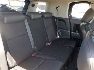 Toyota FJ Cruiser 2008 Toyota FJ 2008, po gradobiciu, od ubezpieczalni 4.0 Benzyna 243KM, zdjęcie 9