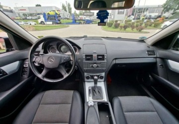 Mercedes Klasa C W204 Limuzyna 1.8 200 CGI BlueEFFICIENCY 184KM 2010 Mercedes-Benz Klasa C Zarejestrowany - ubezpieczony - automat - benzyna 1.8, zdjęcie 23