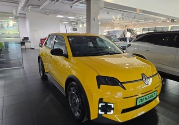 Renault 5 III 40kWh 122KM 2025 Renault 5 evolution 120 KM urban range Elektryczny 122KM