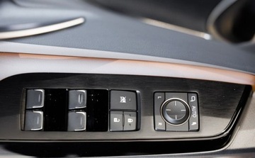 Lexus ES VII (XV70) Sedan Facelifting 300h 218KM 2024 Lexus ES 300h Omotenashi 2.5 Hybryda 218KM, zdjęcie 28