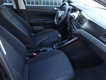 Volkswagen Polo VI Hatchback 5d 1.0 MPI 75KM 2018 VW Polo 1.0, Salon Polska, VAT 23%, Klima, zdjęcie 8