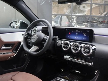Mercedes Klasa A W177/V177 Hatchback Facelifting 2.0 220 190KM 2025 A Klasa 220 4-Matic AMG Line 2.0 (190KM) 2025, zdjęcie 5