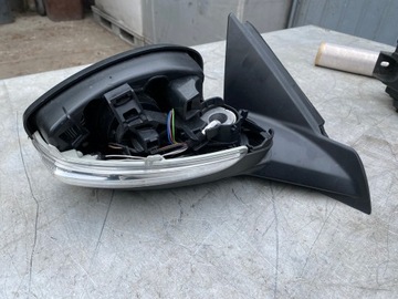 ZRCÁTKO PRAVÉ 8 PIN OPEL CORSA F 39225900