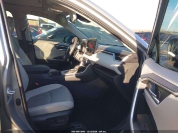 Toyota RAV4 V 2023 Toyota RAV4 Limited 2023 2.5 Benzyna 203KM, zdjęcie 10