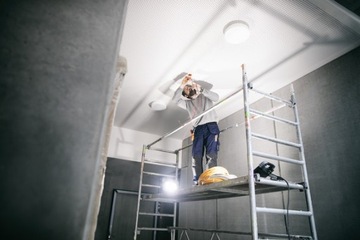 МОБИЛЬНЫЙ СВЕТОДИОДНЫЙ ПРОЖЕКТОР 5000 ЛМ 46 Вт КАБЕЛЬ 5 М BRENNENSTUHL TORAN