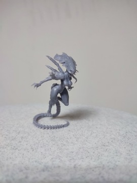 ЧУЖОЙ СУККУБ, Узурпировавший ПАУКОВУЮ КОРОЛЕВУ ПАПСИКЕЛС