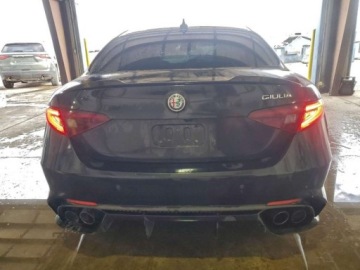 Alfa Romeo Giulia II 2017 Alfa Romeo Giulia 2017r., Quadrifoglio, 2.9L, od ubezpieczalni 2.9 Benzyna, zdjęcie 4