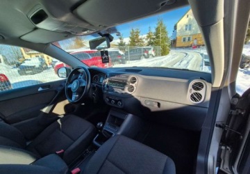 Volkswagen Tiguan I SUV Facelifting 2.0 TDI CR DPF BlueMotion 140KM 2012 Volkswagen Tiguan Volkswagen Tiguan 2.0 TDI BlueMot TrendampFun 2.0 140KM, zdjęcie 23