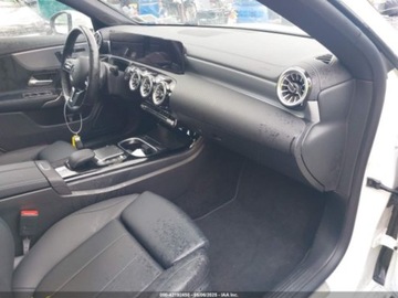 Mercedes CLA C118/X118 2023 Mercedes-Benz CLA 250 Coupe 4Matic 2023 2.0l 2.0 Benzyna 221KM, zdjęcie 9