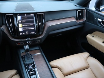 Volvo XC60 II Crossover T4 190KM 2020 Volvo XC60 T4, Salon Polska, Serwis ASO, Automat, zdjęcie 7