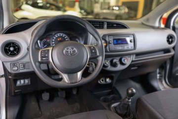 Toyota Yaris III Hatchback 5d Facelifting 2017 1.5 Dual VVT-iE 111KM 2017 Toyota Yaris 1.5 Active 1.5 BenzynaLPG 111KM, zdjęcie 31