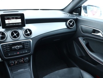 Mercedes CLA C117 Coupe 1.6 200 156KM 2014 Mercedes CLA 200, Salon Polska, Automat, Skóra, zdjęcie 7