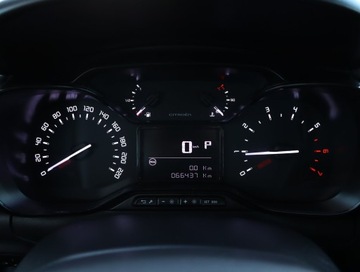 Citroen C3 III Hatchback Facelifting 1.2 PureTech 110KM 2022 Citroen C3 1.2 PureTech, Salon Polska, zdjęcie 10