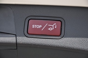 Mercedes Klasa C W205 Kabriolet Facelifting 1.5 200 184KM 2018 Mercedes-Benz Klasa C 200 4-Matic 9G-TRONIC Krajowy Bezwypadkowy, zdjęcie 36