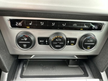Volkswagen Passat B8 Variant 2.0 TDI BlueMotion SCR 150KM 2016 Volkswagen Passat Variant 8xALU, Ele.fotele, ACC, zdjęcie 25