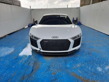 Audi R8 II Coupe 5.2 V10 Plus 610KM 2017 Audi R8 Coupe 5.2 Plus Quattro 2017 5.2 Benzyna 610KM, zdjęcie 6