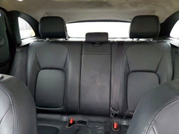 Jaguar F-Pace 2019 Jaguar F-Pace Premium 2019 2.0 Benzyna 247KM, zdjęcie 11