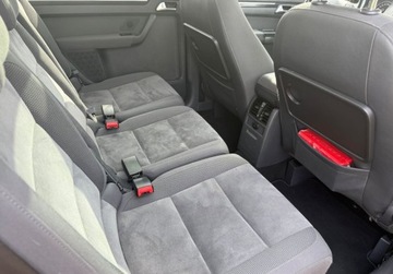 Volkswagen Touran II 2.0 TDI 140KM 2015 Volkswagen Touran 2.0Tdi DSG 7-mio osobowy MAX Opcja 2.0 Diesel 140KM, zdjęcie 11