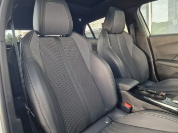 Peugeot 2008 II SUV 1.5 BlueHDi 130KM 2023 Peugeot 2008 GT, zdjęcie 24