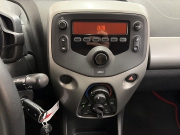 Toyota Aygo II Hatchback 5d 1.0 VVT-i 69KM 2015 Toyota Aygo 1.0 VVT-i X-play II (2014-) Toyota Ayg, zdjęcie 14