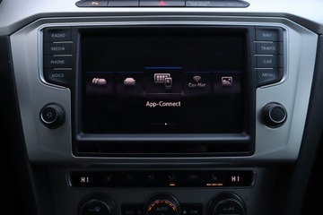 Volkswagen Passat B8 Variant 1.8 TSI BlueMotion Technology 180KM 2016 VW Passat 1.8 TSI, Salon Polska, Navi, Klima, zdjęcie 17