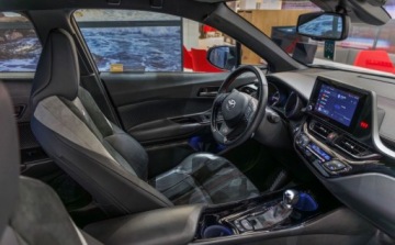 Toyota C-HR I Crossover Facelifting 2.0 Hybrid Dynamic Force 184KM 2023 Toyota C-HR 2.0 C-HR GR Sport 2.0 Hybryda 184KM, zdjęcie 38