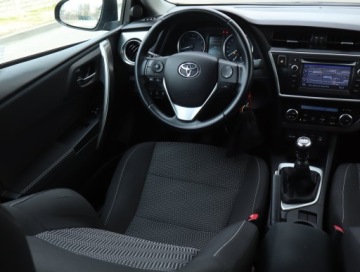 Toyota Auris II Hatchback 5d Valvematic 130 132KM 2014 Toyota Auris 1.6 Valvematic, Salon Polska, Navi, zdjęcie 6