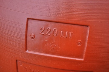 Бочка 200-220л, чистая, еда, вода.