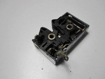 Замок входной двери правой Audi 80 B4 94R