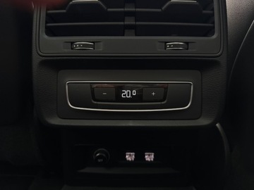 Audi Q8 SUV 3.0 55 TFSI 340KM 2019 Audi Q8 3.0 Benz Quattro Bogate Wyposazenie 3.0 Benzyna 340KM, zdjęcie 31