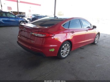 Ford Fusion 2020 Ford Fusion Plug-In Hybrid Titanium 2020 2.0 Hybryda 141KM, zdjęcie 5