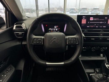 Citroen C4 III SUV 1.2 PureTech 130KM 2022 Citroen C4 Shine / HUD / Nawigacja / Kamera / CarP, zdjęcie 13