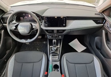 Skoda Kamiq Crossover Facelifting 1.0 TSI 115KM 2025 Skoda Kamiq Benzyna 115KM, zdjęcie 6
