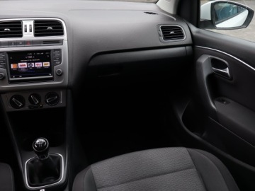 Volkswagen Polo V Hatchback 3d Facelifting 1.2 TSI BlueMotion Technology 90KM 2016 VW Polo 1.2 TSI, Salon Polska, 1. Właściciel, zdjęcie 7