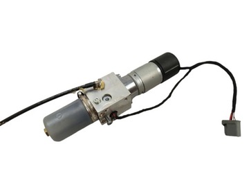 MECHANIZMUS VZPĚRA/TLAKOVAČ ČERPADLO KRYT KUFRU VOLVO XC70 V70 III 31218393