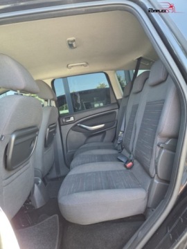 Ford C-MAX I 1.6 TDCi 109KM 2010 Ford C-MAX 1.6 TDCI 109KM Klimatronic Nawigacja Zarejestrowany 1.6 Diesel, zdjęcie 8