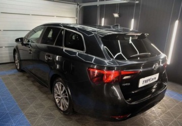 Toyota Avensis III Wagon Facelifting 2015 2.0 D-4D 143KM 2015 Toyota Avensis PL Salon _ kombi _ kamera cofania _ Alu17_ 2.0 Diesel 143KM, zdjęcie 31