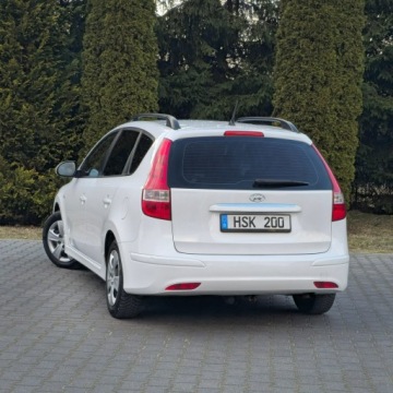 Hyundai i30 I CW Facelifting 1.4 DOHC 109KM 2011 Hyundai i30 1.4 Benzyna Blue Classic Manual 109KM, zdjęcie 18