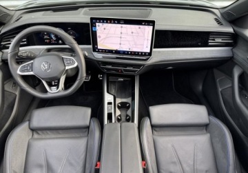 Volkswagen Passat B8 Variant Facelifting 2.0 TDI SCR 150KM 2024 Volkswagen Passat Variant R-Line 2.0TDI 150KM DSG WEBASTO Panorama IQ Mart, zdjęcie 16