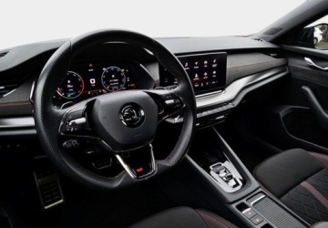 Skoda Octavia IV RS Liftback 2.0 TSI 245KM 2021 Skoda Octavia Sportowa kierownica i fotele - ACC 210kmh - Kamera - Czujnik, zdjęcie 17