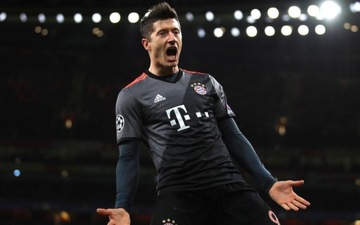 LEWANDOWSKI naklejka na ścianę 80 cm K496