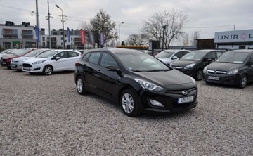 Hyundai i30 2014 Hyundai i30 1.4 Benzyna Nawigacja Klimatyzacja Cz.parkowania 1.4 Benzyna, zdjęcie 3