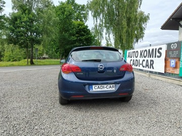 Opel Astra J Hatchback 5d 1.6 Twinport ECOTEC 115KM 2010 Opel Astra Książka serwisowa., zdjęcie 4