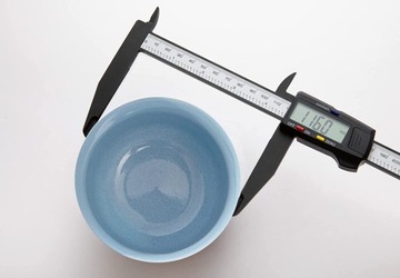 ELEKTRONICZNA SUWMIARKA CYFROWA DWUSZCZĘKOWA 200mm