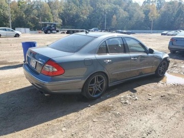 Mercedes Klasa E W211 2008 Mercedes-Benz Klasa E 63 Amg 2008 6.2 Benzyna 507KM, zdjęcie 3