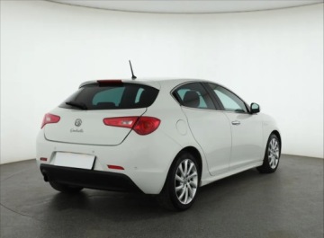 Alfa Romeo Giulietta Nuova II Hatchback 5d 1.4 TB 16v Mair 170KM 2013 Alfa Romeo Giulietta 1.4 T MultiAir, Salon Polska