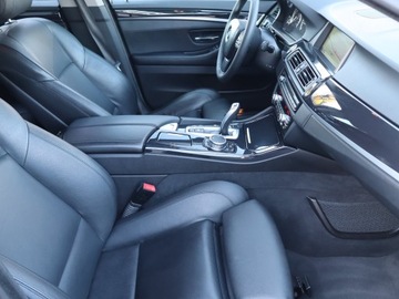 BMW Seria 5 F10-F11 Touring Facelifting 525d 218KM 2016 BMW 5 525d xDrive, 214 KM, 4X4, Automat, Skóra, zdjęcie 8