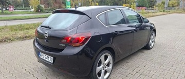Opel Astra J Hatchback 5d 1.6 Turbo ECOTEC 180KM 2009 Opel Astra Opel Astra 1.6 Turbo Cosmo 1.6 Benzyna 180KM, zdjęcie 3
