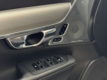 Volvo V90 II Plug-In Facelifting 2.0 T8 Plug-In Hybrid 391KM 2021 Volvo V90 T8 AWD Plug-In Hybrid R-Design HUD ACC Bowers Wilkins 2.0, zdjęcie 20