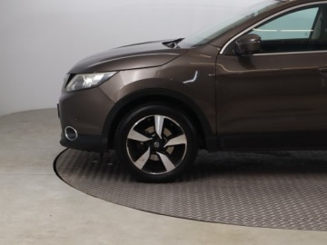 Nissan Qashqai II Crossover 1.2 DIG-T 115KM 2016 Nissan Qashqai 1.2 DIG-T, Salon Polska, Navi, zdjęcie 14